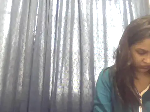 Snapshot of cute_indianxo chatting on September 19, 7:21 am cute indianxo online show from September 19, 7:21 am