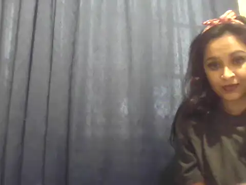 Snapshot of cute_indianxo chatting on September 27, 3:50 pm cute indianxo online show from September 27, 3:50 pm