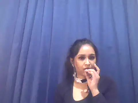 Snapshot of cute_indianxo chatting on October 17, 5:15 pm cute indianxo online show from October 17, 5:15 pm