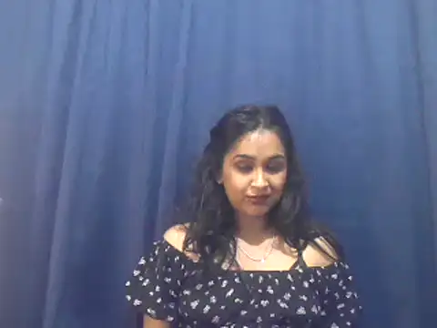 Snapshot of cute_indianxo chatting on October 24, 7:43 pm cute indianxo online show from October 24, 7:43 pm
