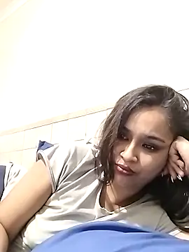 Snapshot of cute_indianxo chatting on October 27, 12:36 am cute indianxo online show from October 27, 12:36 am