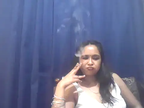 Snapshot of cute_indianxo chatting on November 14, 10:29 pm cute indianxo online show from November 14, 10:29 pm