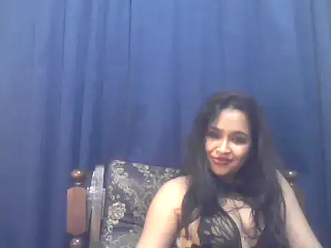 Snapshot of cute_indianxo chatting on November 15, 10:37 pm cute indianxo online show from November 15, 10:37 pm