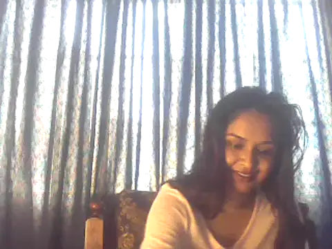 Snapshot of cute_indianxo chatting on December 3, 8:00 am cute indianxo online show from December 3, 8:00 am