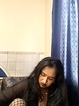 Snapshot of cute_indianxo chatting on May 29, 12:03 pm cute indianxo online show from May 29, 12:03 pm