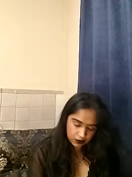 Snapshot of cute_indianxo chatting on May 30, 10:07 pm cute indianxo online show from May 30, 10:07 pm