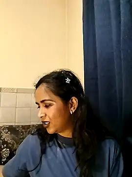 Snapshot of cute_indianxo chatting on June 4, 10:27 pm cute indianxo online show from June 4, 10:27 pm