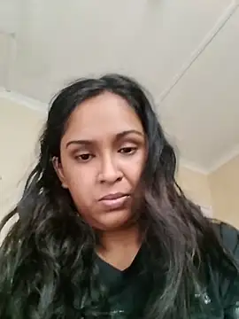 Snapshot of cute_indianxo chatting on June 16, 9:56 am cute indianxo online show from June 16, 9:56 am