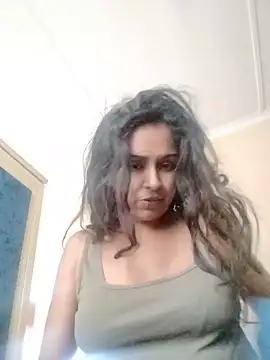 Snapshot of cute_indianxo chatting on June 19, 10:08 am cute indianxo online show from June 19, 10:08 am