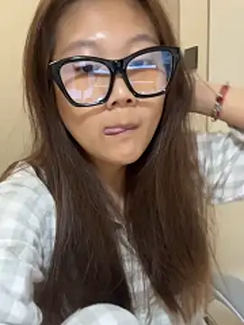 xena0501 online show from March 12, 1:39 pm