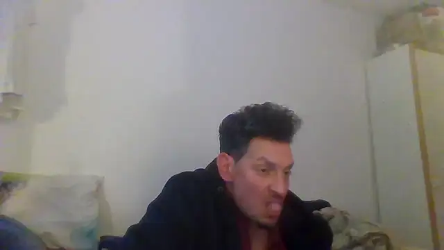 Snapshot of ARTANIS20 chatting on December 14, 10:31 am ARTANIS20 online show from December 14, 10:31 am