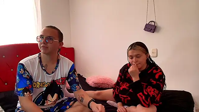 Snapshot of Husbands_Horny chatting on October 24, 12:34 pm Husbands Horny online show from October 24, 12:34 pm