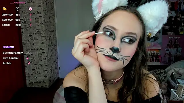 LucyRose3 online show from October 31, 5:47 pm