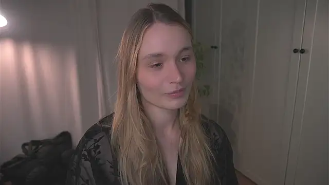 lisa schiele online show from February 8, 8:12 pm