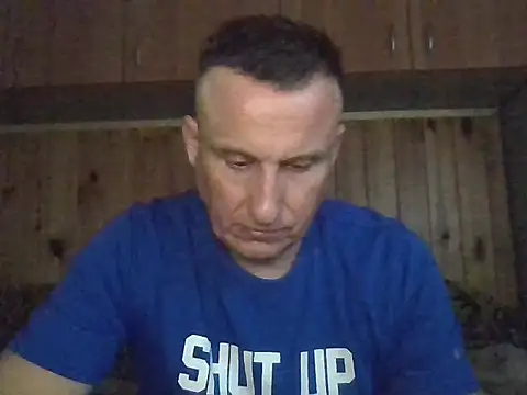 Snapshot of Maksymilian1 chatting on November 28, 8:11 pm Maksymilian1 online show from November 28, 8:11 pm