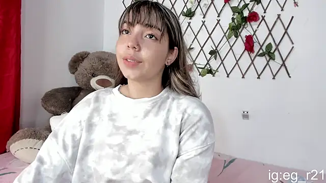 Snapshot of emma_grays2 chatting on September 12, 5:40 am emma grays2 online show from September 12, 5:40 am