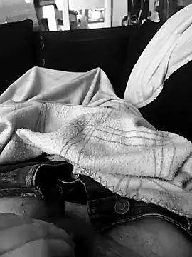 Snapshot of blueeyesss chatting on March 16, 10:08 am blueeyesss online show from March 16, 10:08 am