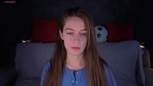 Agnes Wells online show from June 15, 1:08 am