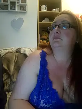 Luscious-LucyXX online show from April 30, 8:04 pm