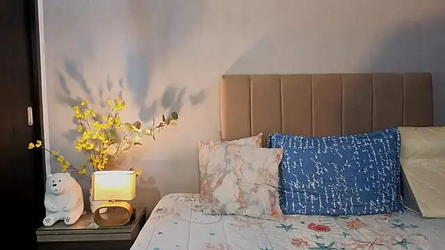 Penelophe01 online show from February 25, 7:01 pm