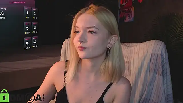 Snapshot of Carrie_Foster chatting on March 2, 12:56 pm Carrie Foster online show from March 2, 12:56 pm