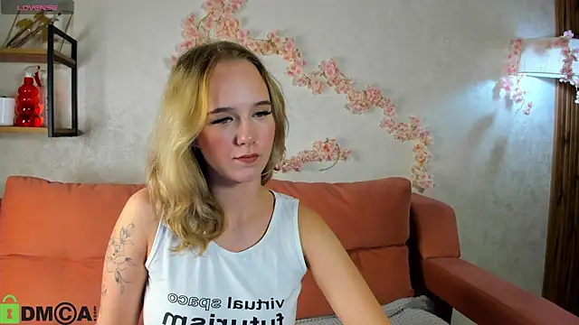 Casey Sweeet online show from September 24, 8:39 am