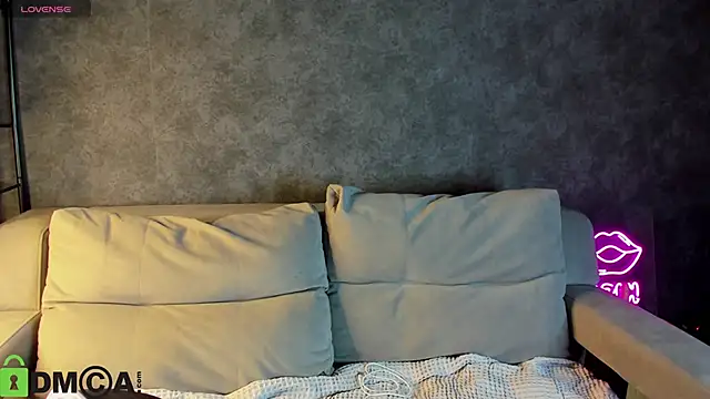 Casey Sweeet online show from October 17, 5:04 pm