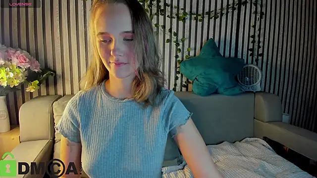 Casey Sweeet online show from December 2, 9:14 am