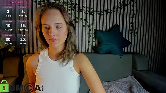 Casey Sweeet online show from December 4, 4:27 pm