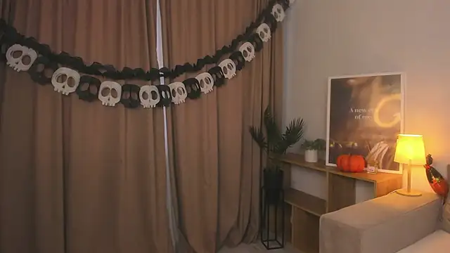 Snapshot of Elina_Star chatting on October 28, 2:09 pm Elina Star online show from October 28, 2:09 pm