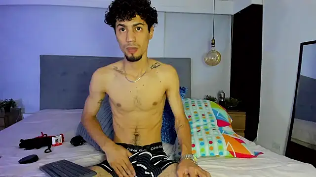 Chris Angel  online show from February 17, 3:25 am