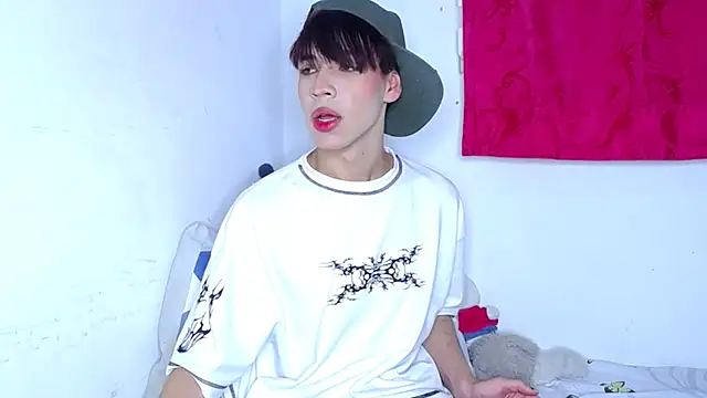 lucky stricke online show from November 14, 4:22 am