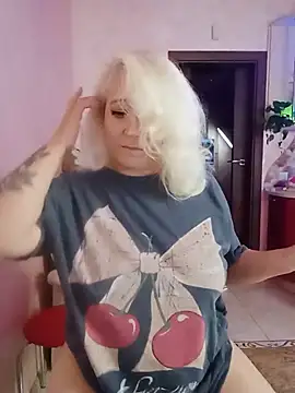 SquirtMilf00 online show from July 15, 5:02 am
