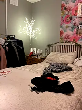 Sassylady online show from October 31, 10:33 pm