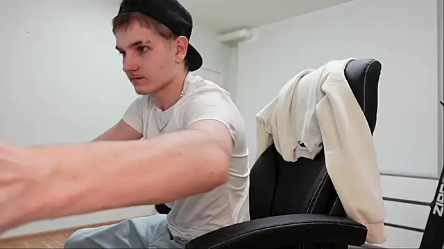 Mark Karson online show from October 31, 5:36 pm