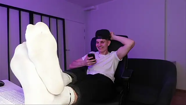 Mark Karson online show from December 5, 6:04 pm