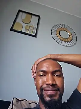 Snapshot of mojaymort chatting on November 6, 8:48 am mojaymort online show from November 6, 8:48 am