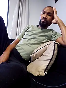 Snapshot of mojaymort chatting on November 18, 4:44 pm mojaymort online show from November 18, 4:44 pm