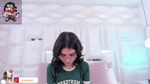 Snapshot of Im_Molly_Angel chatting on December 4, 8:06 pm Im Molly Angel online show from December 4, 8:06 pm