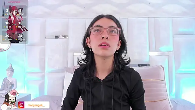 Snapshot of Im_Molly_Angel chatting on December 13, 8:04 pm Im Molly Angel online show from December 13, 8:04 pm