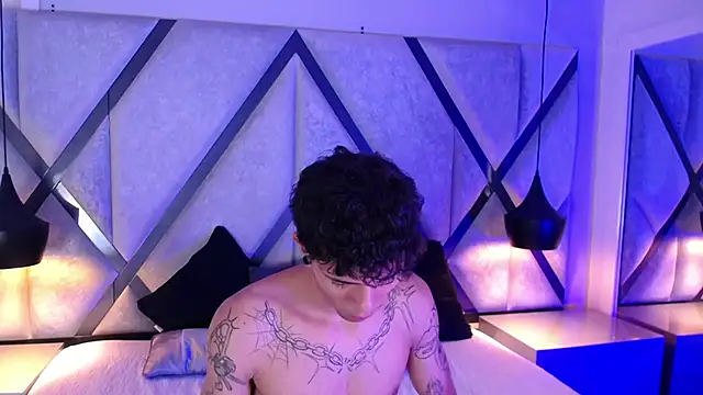 Enzo Hunter online show from October 18, 4:37 am