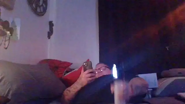 Snapshot of GingerSnap4444 chatting on January 8, 9:39 pm GingerSnap4444 online show from January 8, 9:39 pm