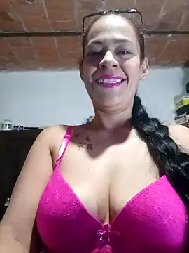 Snapshot of cositabonita08 chatting on September 8, 9:47 pm cositabonita08 online show from September 8, 9:47 pm