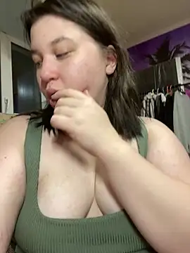 Snapshot of Kemeli008 chatting on November 5, 1:05 am Kemeli008 online show from November 5, 1:05 am