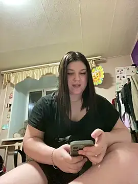 Snapshot of Kemeli008 chatting on December 18, 7:31 pm Kemeli008 online show from December 18, 7:31 pm