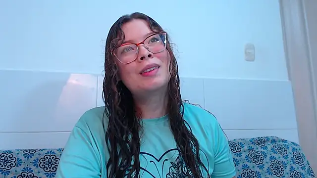 zoewhite2 online show from November 29, 9:07 pm