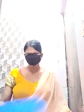 Snapshot of varnika chatting on September 11, 9:31 am varnika online show from September 11, 9:31 am