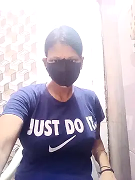 Snapshot of varnika chatting on September 23, 8:28 am varnika online show from September 23, 8:28 am