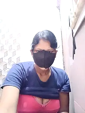 Snapshot of varnika chatting on October 10, 4:44 am varnika online show from October 10, 4:44 am