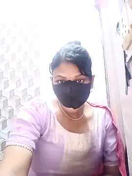 Snapshot of varnika chatting on December 2, 8:08 am varnika online show from December 2, 8:08 am